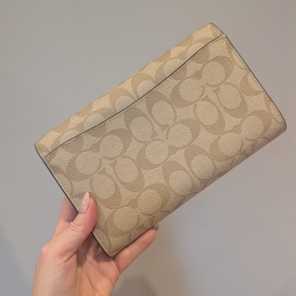 Brand New Coach Beige Floral Women's Bag - Picture 7 of 13